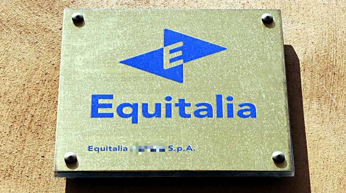 La cartella di pagamento è nulla se la relata è incompleta