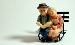 Pensione di reversibilità: quando il coniuge o i figli possono ottenerla?