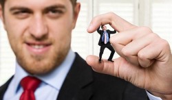 STRAINING: le differenze col danno da mobbing
