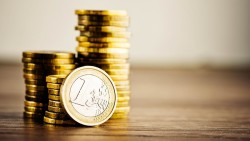 Il debitore che tarda a risarcire paga anche gli interessi compensativi