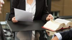 Mediazione: la comunicazione di non presentarsi al primo incontro equivale all’assenza ingiustificata