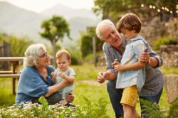 Il diritto dei minori di mantenere un rapporto significativo con i nonni
