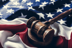 L’autodifesa penale dell’avvocato nel sistema federale americano e la carta fondamentale (Bill of Rights)