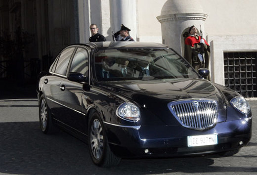 Ministro Madia: vanno ridotte le auto blu