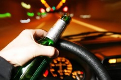 Guida in stato di ebbrezza e prelievo ematico, obbligatoria l’assistenza del difensore di fiducia