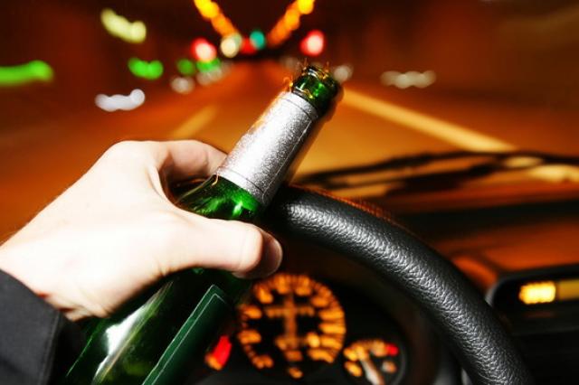 Guida in stato di ebbrezza e prelievo ematico, obbligatoria l’assistenza del difensore di fiducia