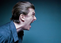 Aggressione verbale verso il datore di lavoro: niente licenziamento