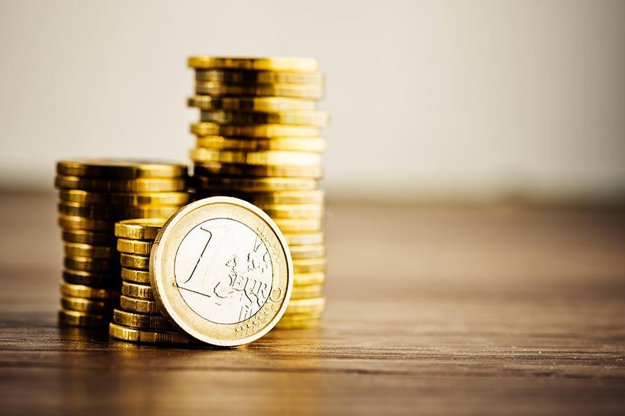 Il debitore che tarda a risarcire paga anche gli interessi compensativi