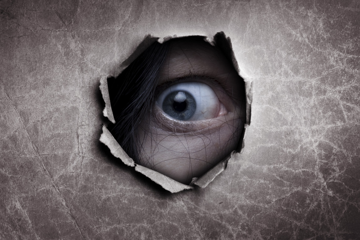Allo stalker non si può impedire la frequentazione del condominio dove risiede la sua vittima