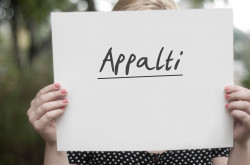 Appalto ingiustamente aggiudicato ad altri? Il CdS indica i presupposti per il risarcimento per equivalente