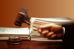 L’abuso d’ufficio c’è anche in assenza di accordo collusivo (Cass. 33043/2016)