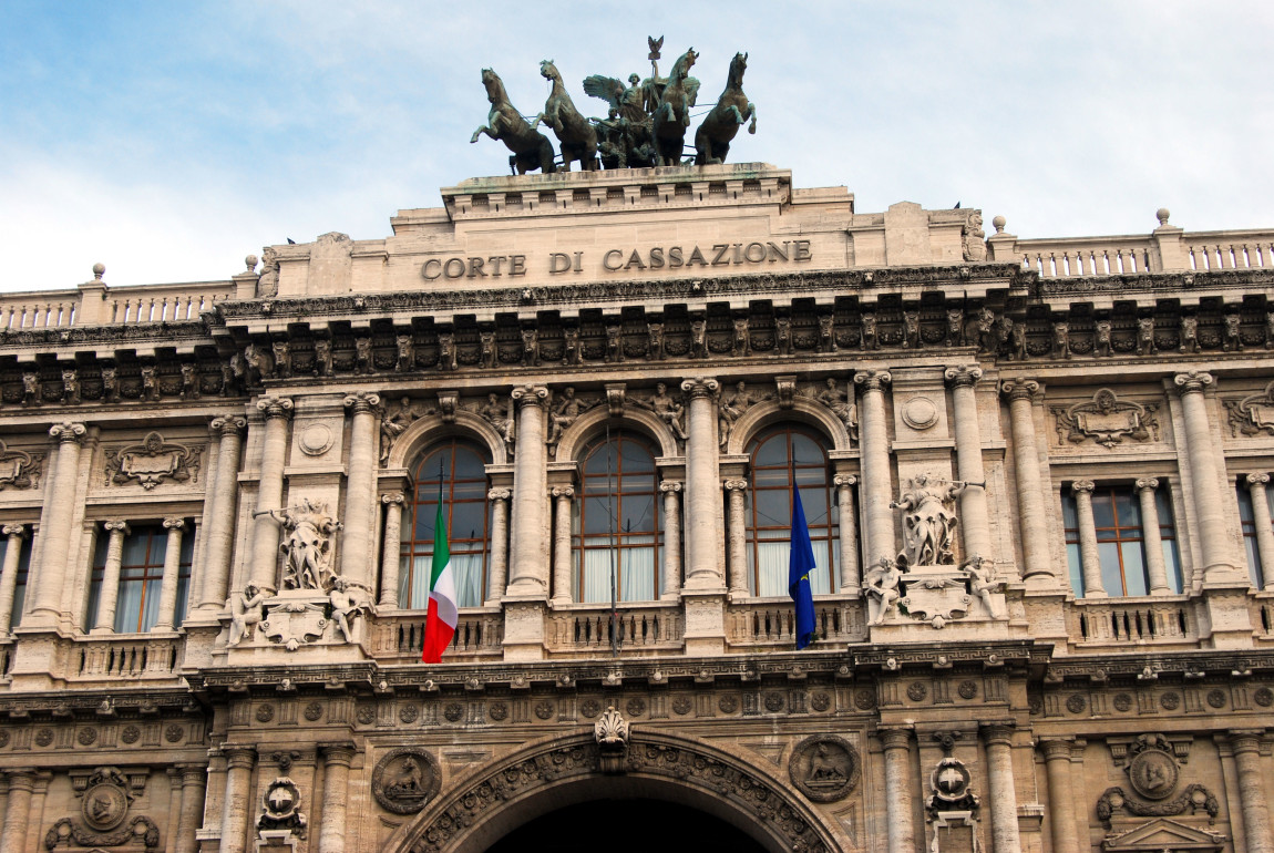 Nel reato di appropriazione indebita è fondamentale il requisito dell'”altruità” della cosa