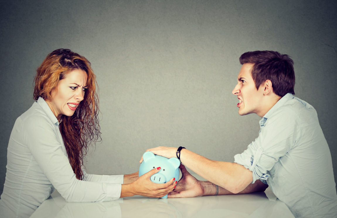 Assegno di divorzio, Cassazione: “dal tenore di vita” al parametro dell’indipendenza economica degli ex coniugi