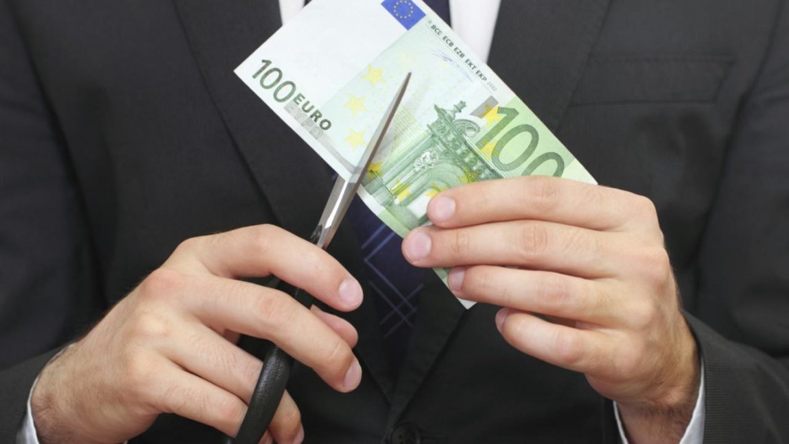 Norme penali in bianco e loro modifiche temporali. Mutamenti dei tassi soglia nell’usura oggettiva