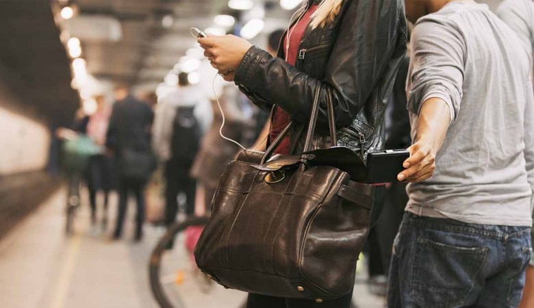 Furto aggravato: per le SS.UU. occorre l’abilità straordinaria e non la semplice distrazione