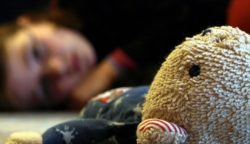 Maltrattamenti in famiglia anche dopo la cessazione della convivenza se ci sono figli