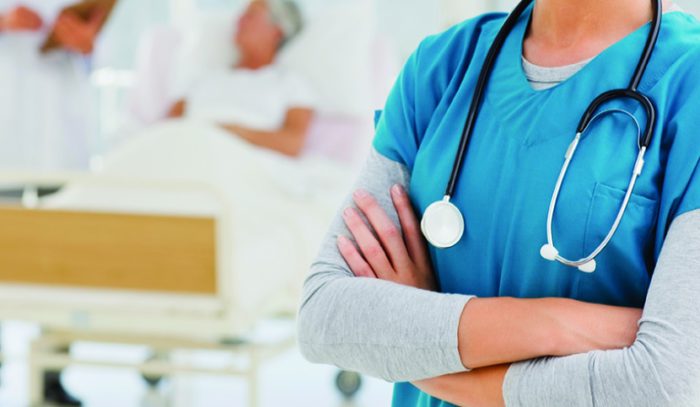 Infermieri, il tempo divisa e cambio turno devono essere retribuiti