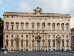 Libertà religiosa, edilizia di culto e pianificazione urbanistica. La Corte Costituzionale censura ancora alcune disposizioni della legislazione lombarda