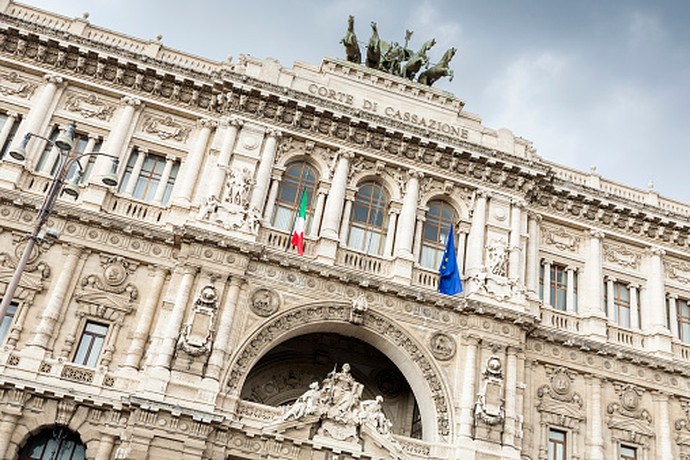 Sull’obbligo di motivazione nel disporre il sequestro probatorio