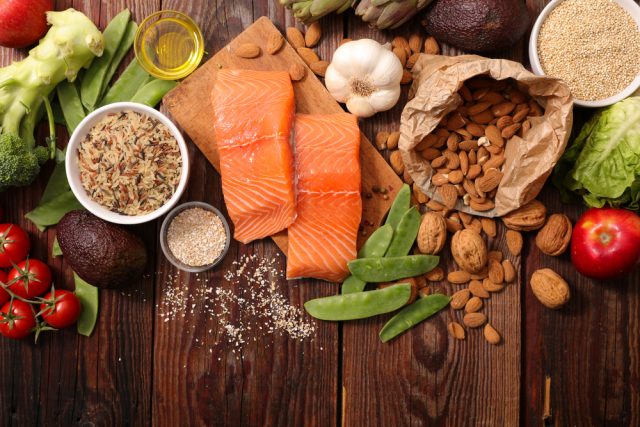 Sicurezza alimentare e obblighi di etichettatura: rilevanza penale della vendita di prodotti “scaduti”