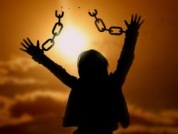Esiste il diritto ad essere liberi?