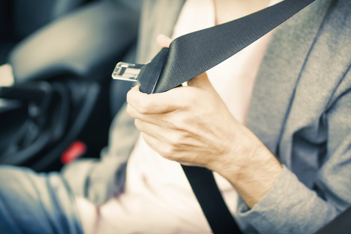 Il conducente tamponato risarcisce il terzo trasportato senza cintura di sicurezza