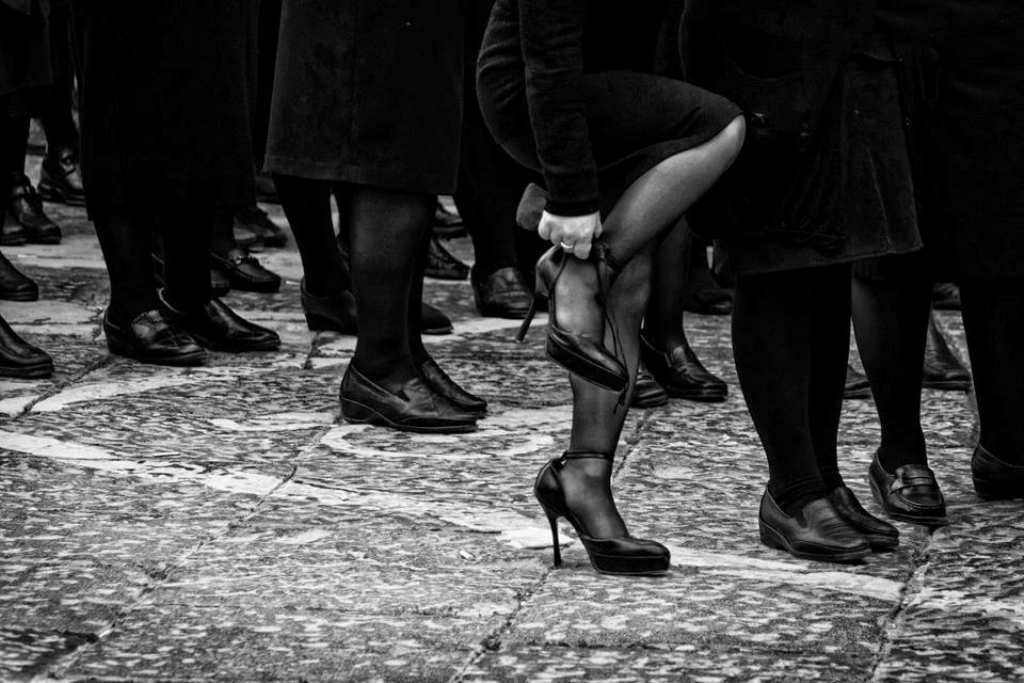 Studio criminologico sul ruolo della donna nella mafia tra Lombroso, teorie sociologiche della devianza e vittimizzazione