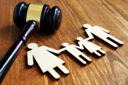 Affido esclusivo al padre per incapacità genitoriale della madre