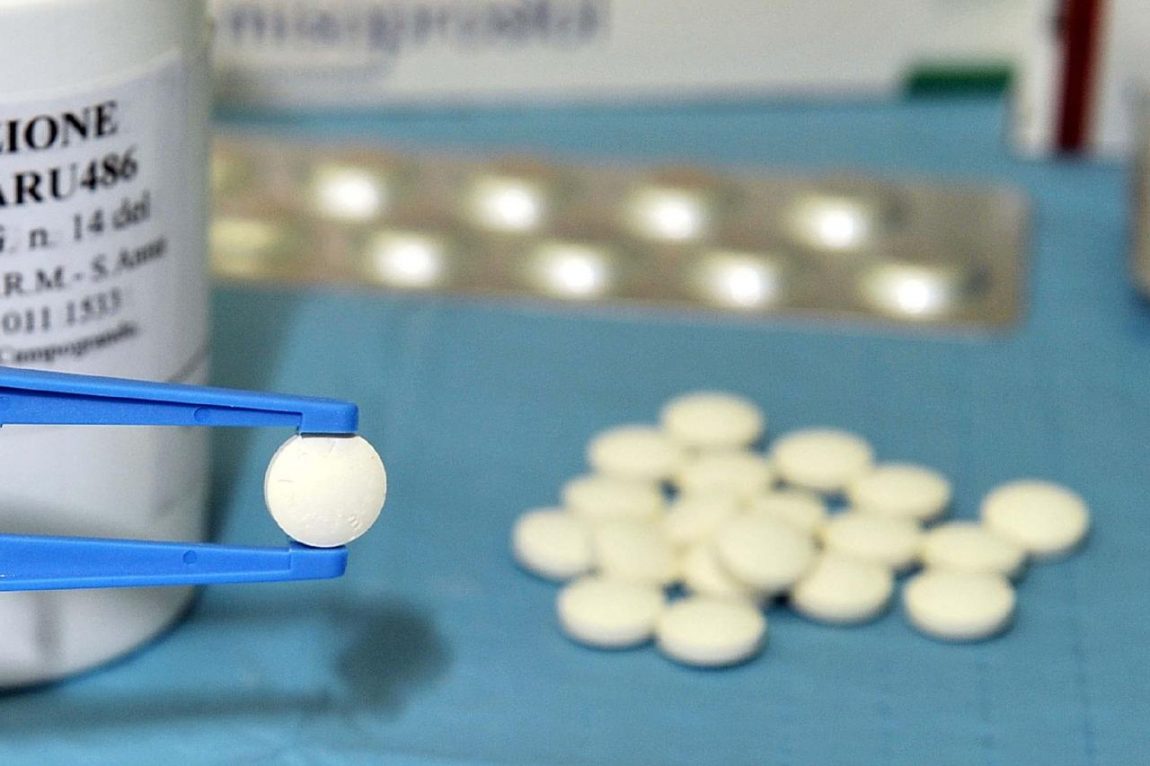 Aborto farmacologico in day hospital: verso una semplificazione del metodo o una strategia economica?