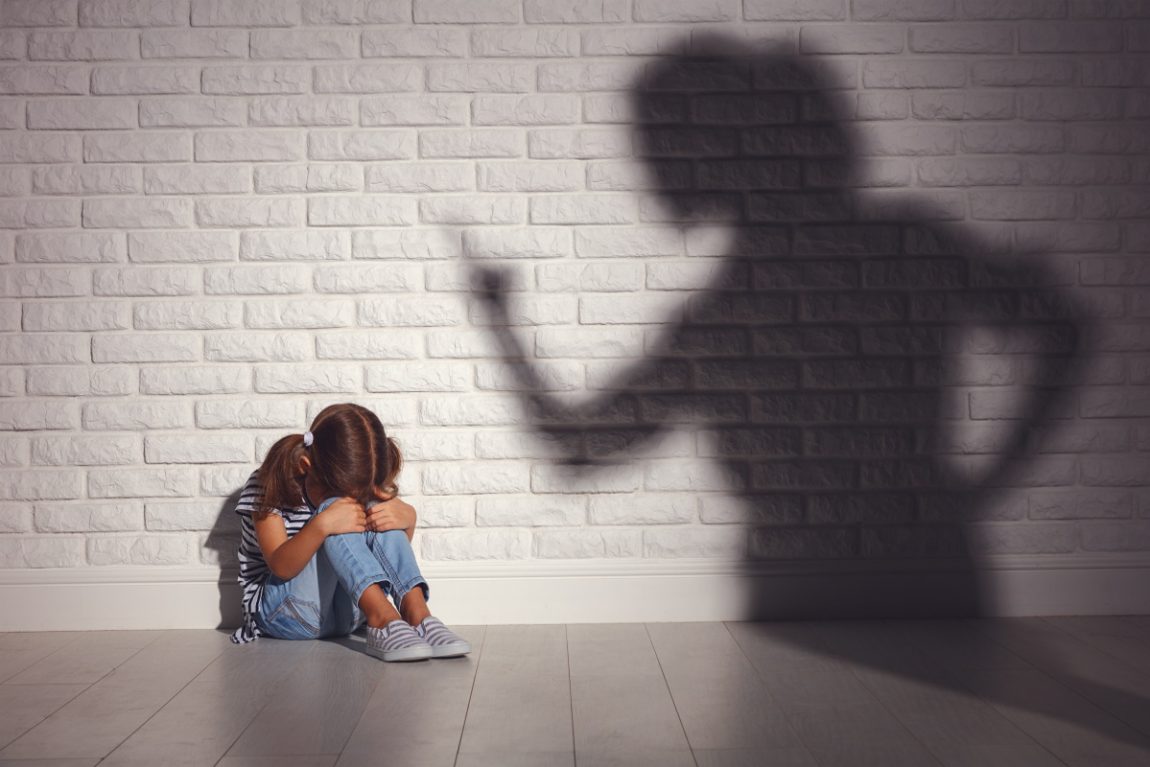 Violenza e maltrattamenti per fini educativi: si può parlare di abuso di mezzi di correzione (art. 571 c.p.)?