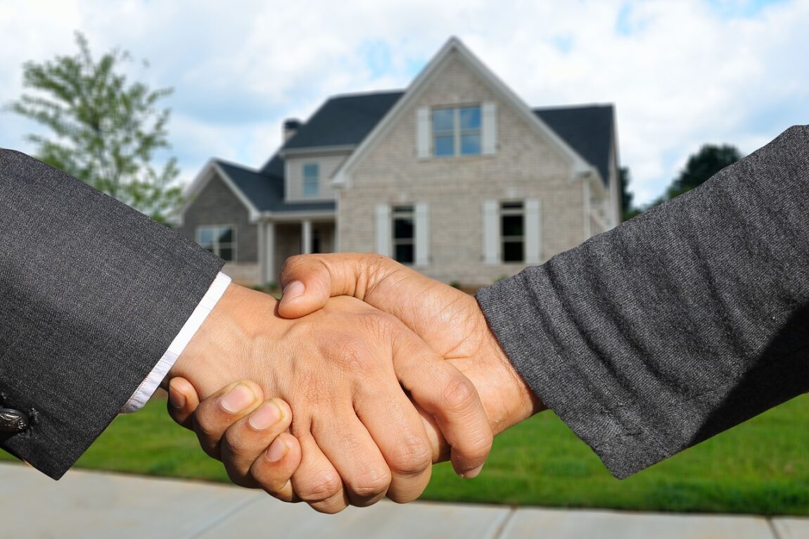 Agenti immobiliari: diritto alla provvigione e requisiti, concorso con altri mediatori e responsabilità dell’incarico di mediazione